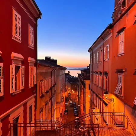 Vicino Al Centro Trieste